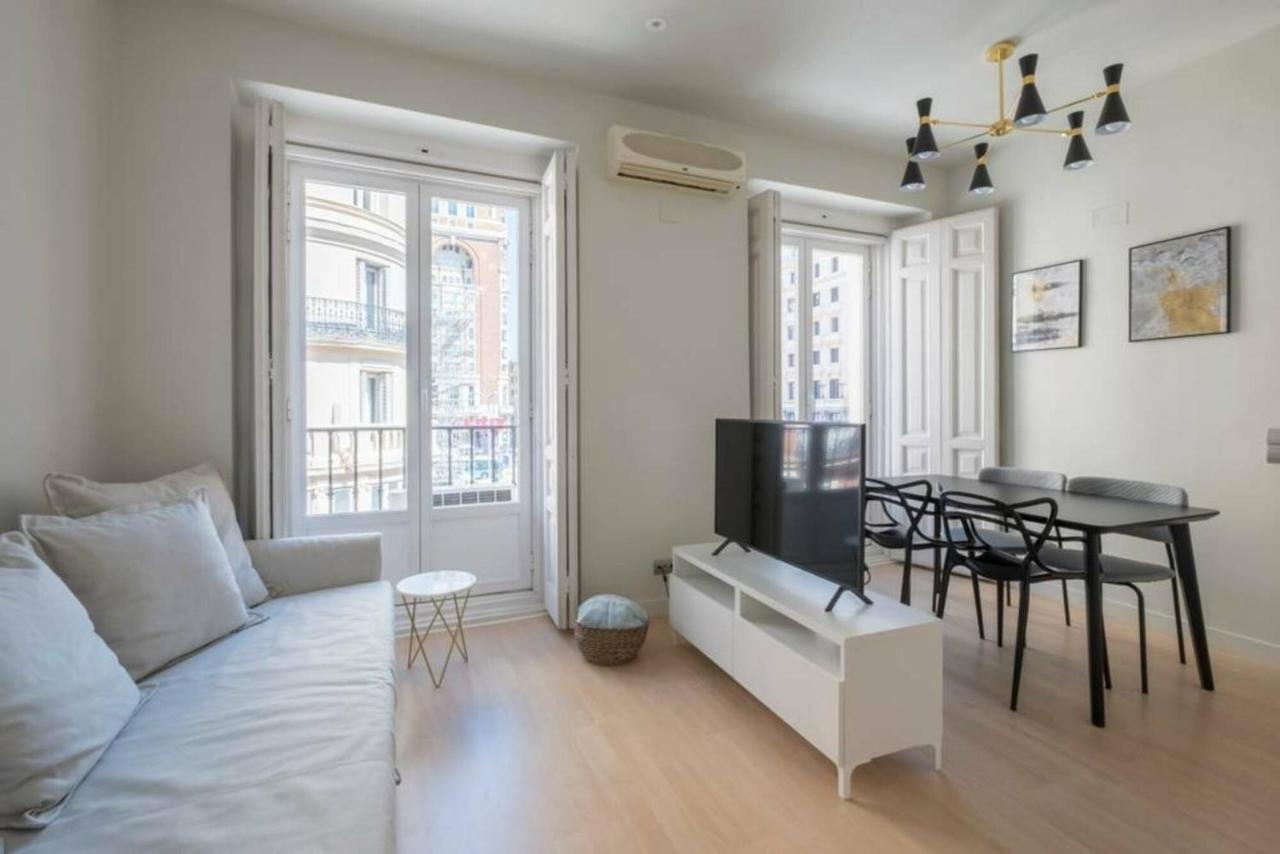 Апартаменты Apartamento Callao Мадрид Экстерьер фото